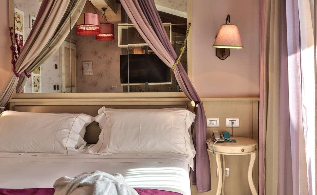 Ville Sull'Arno Флоренция Стая снимка A wall-mounted light
