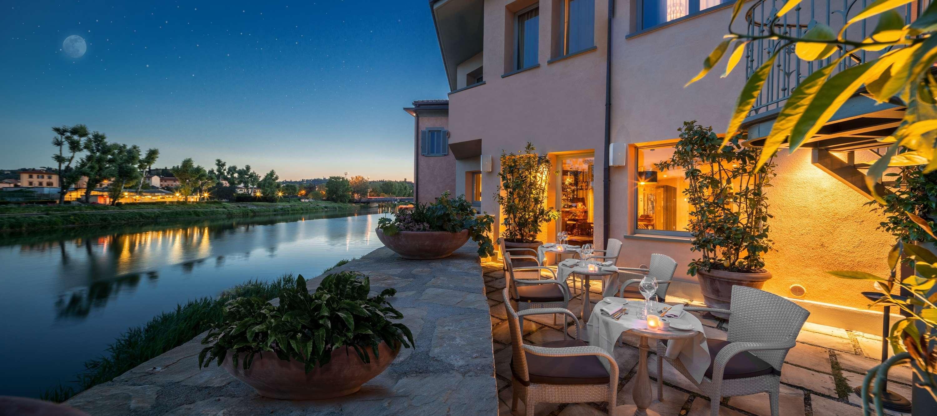 Ville Sull'Arno Флоренция Екстериор снимка The hotel's terrace