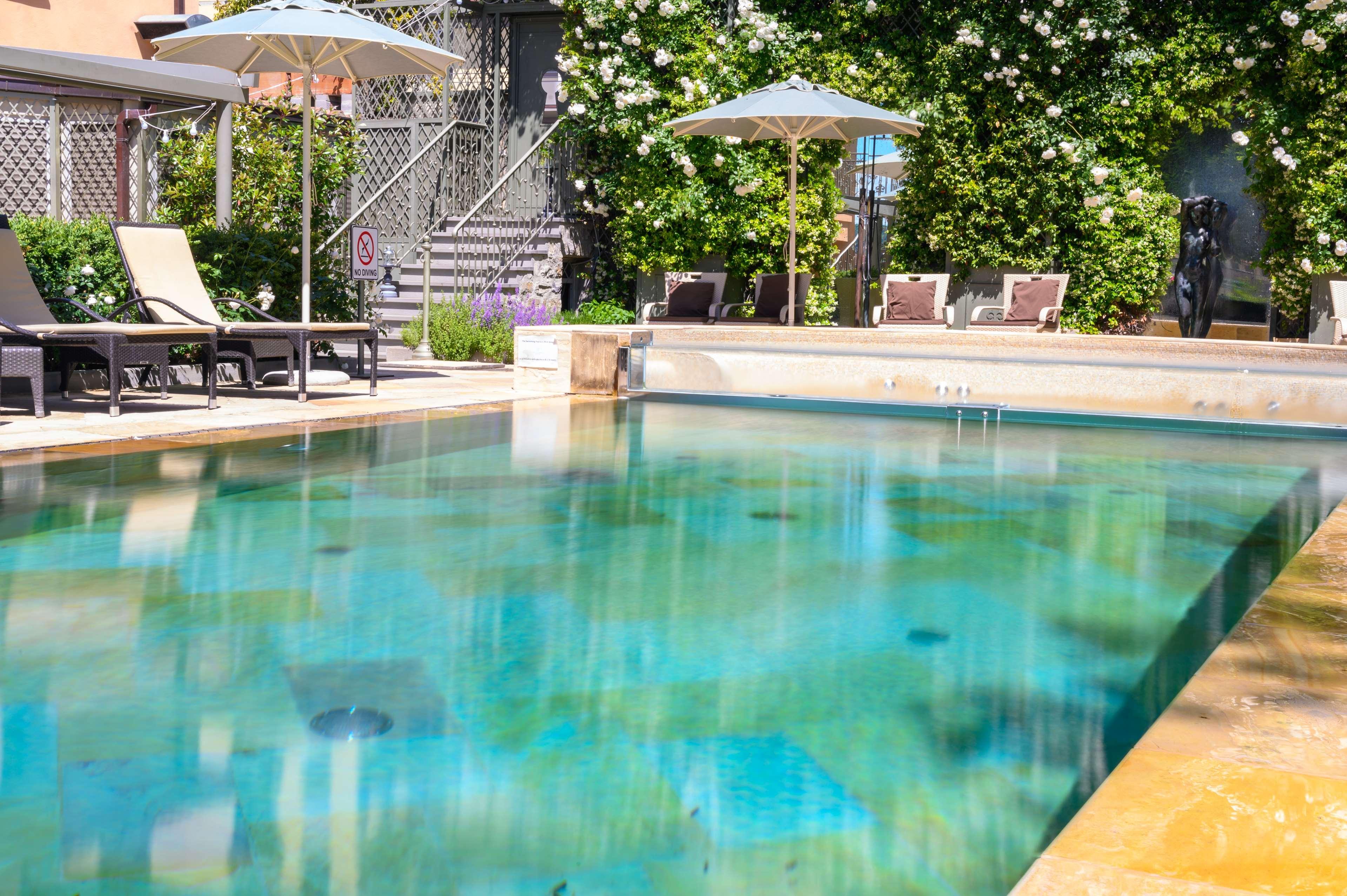 Ville Sull'Arno Флоренция Екстериор снимка The swimming pool at the hotel