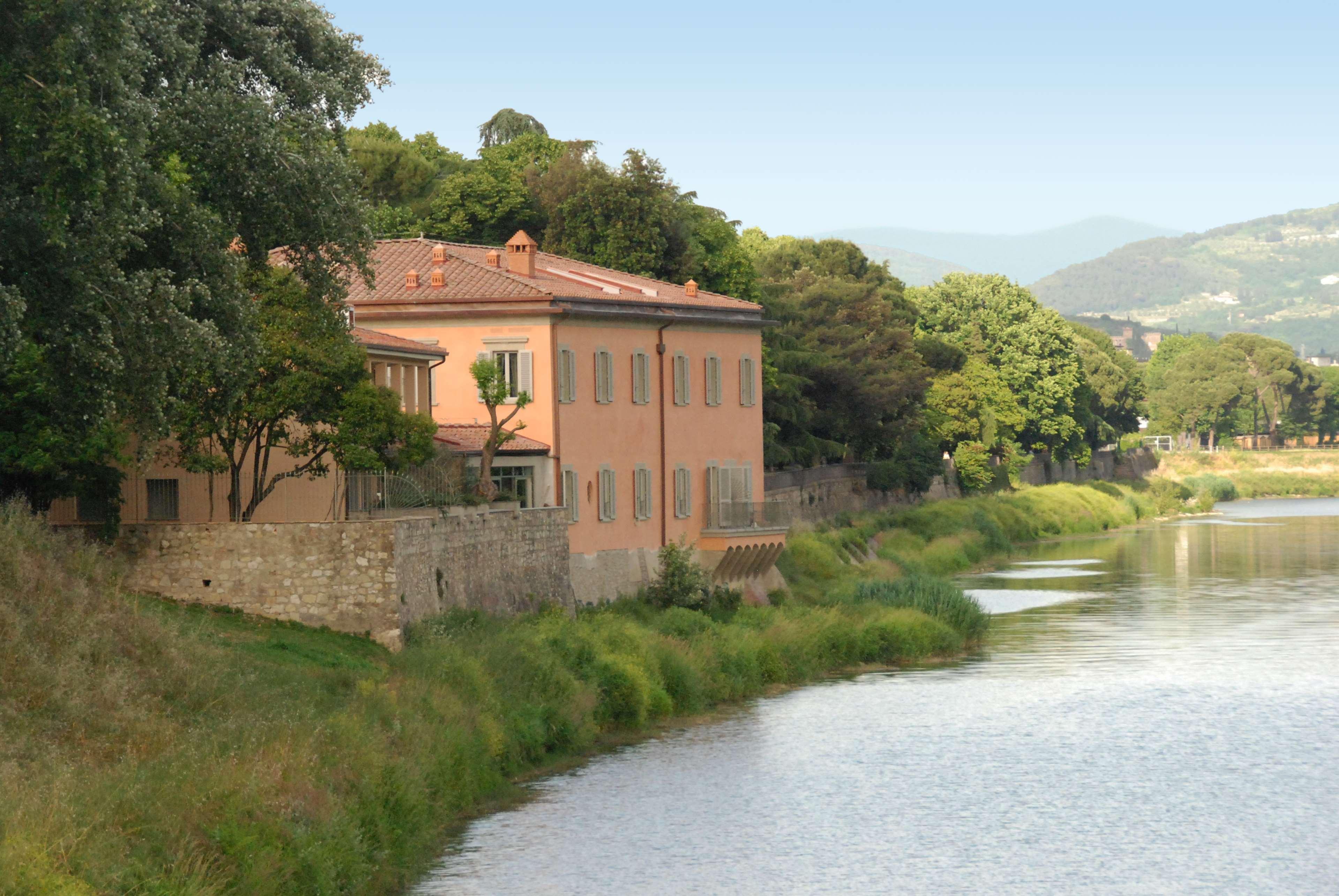 Ville Sull'Arno Флоренция Екстериор снимка The river at the town of Sant'Angelo in Vado