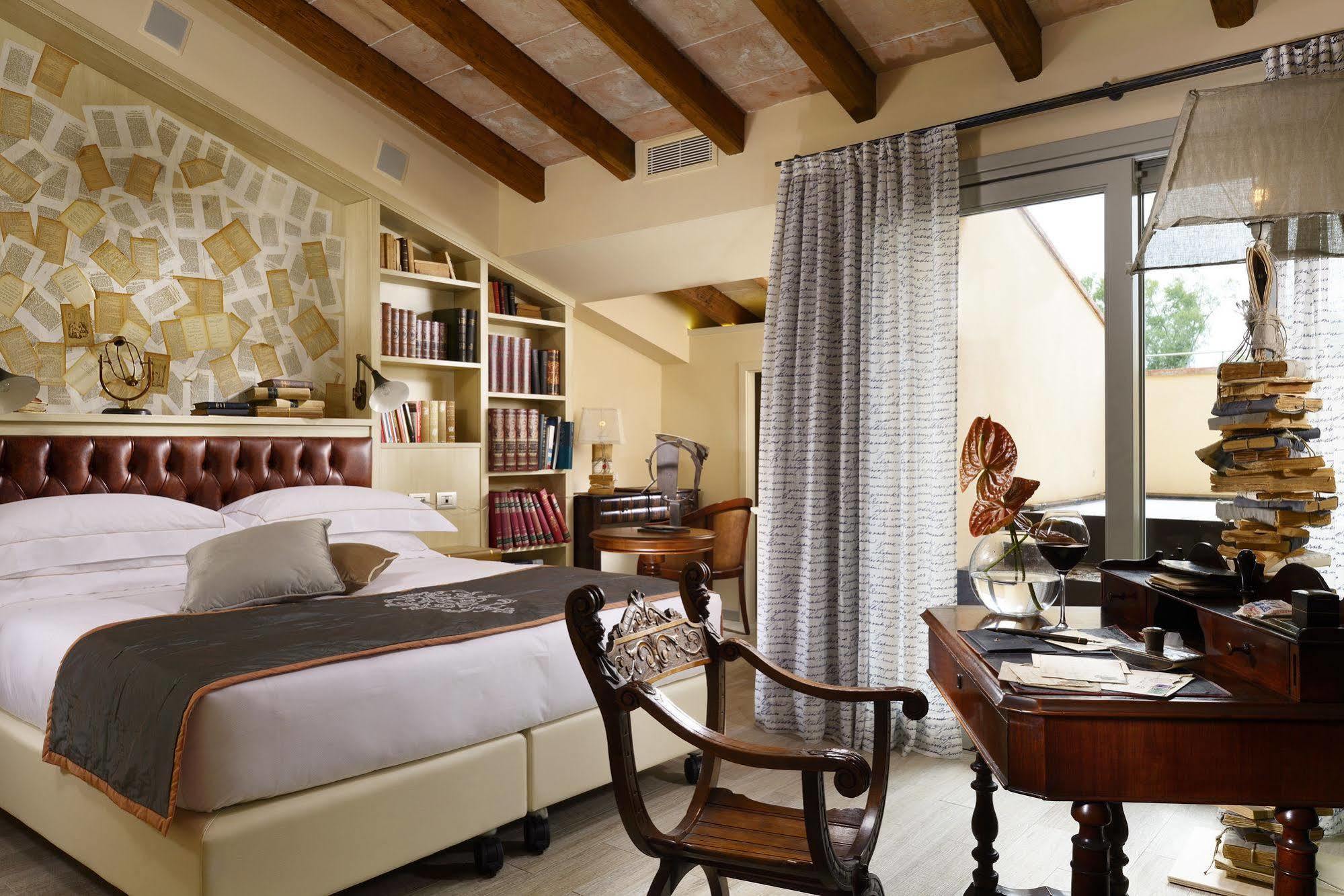 Ville Sull'Arno Флоренция Екстериор снимка A room at the Mandarin Oriental, Athens