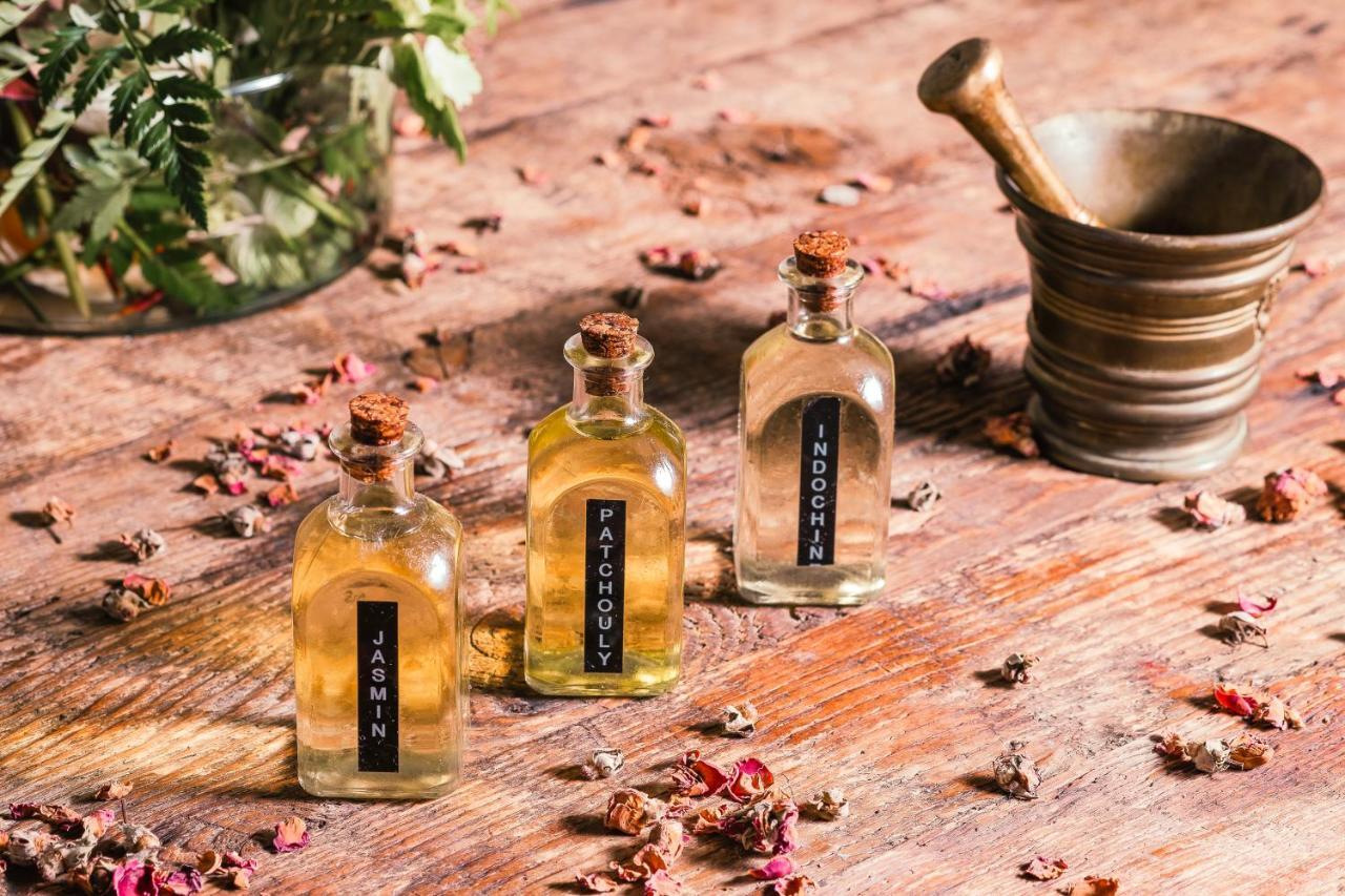 Ville Sull'Arno Флоренция Екстериор снимка Patchouli, Jasmine and Incense essential oils