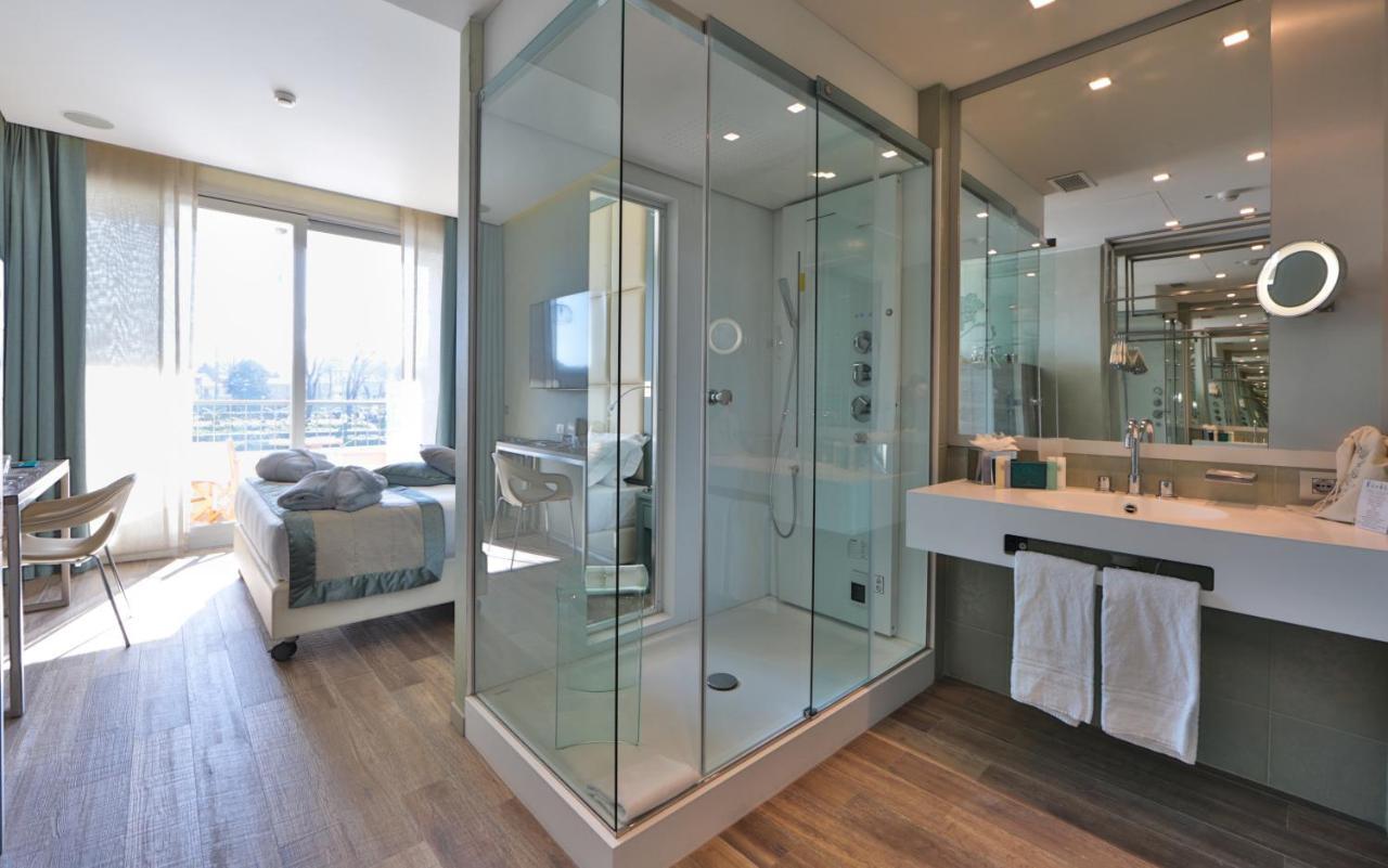 Ville Sull'Arno Флоренция Екстериор снимка A shower enclosure